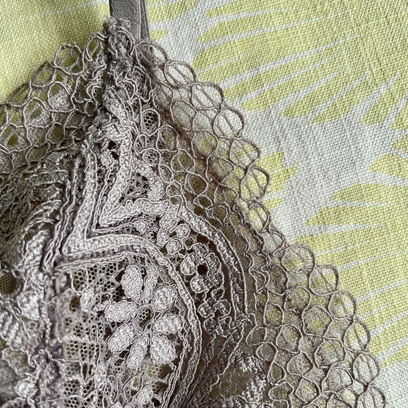 Unlined lace bralette - Picture 2 of 5